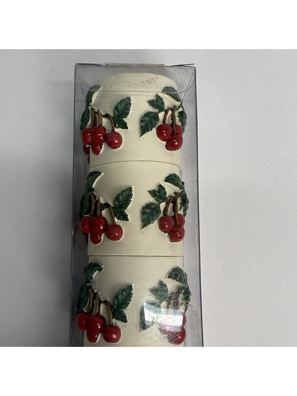 New Vintage Set 4 Cherry Napkin Rings Home with Meijer White Fruit Holder Round - Picture 4 of 4